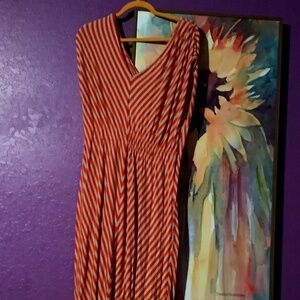 Massimo XXL colors are orange tan and cream colored